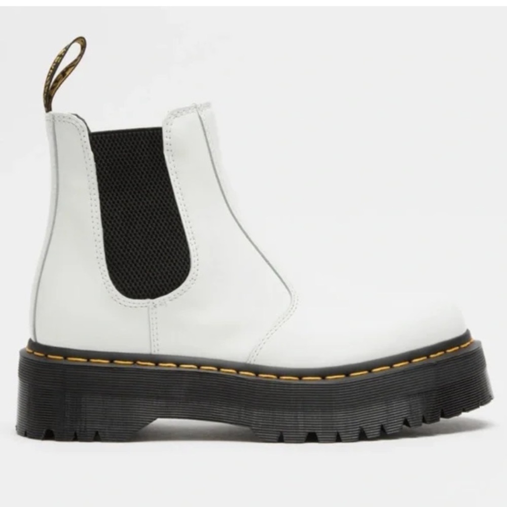DR.martens 2976 quad platform women’s Chelsea boots